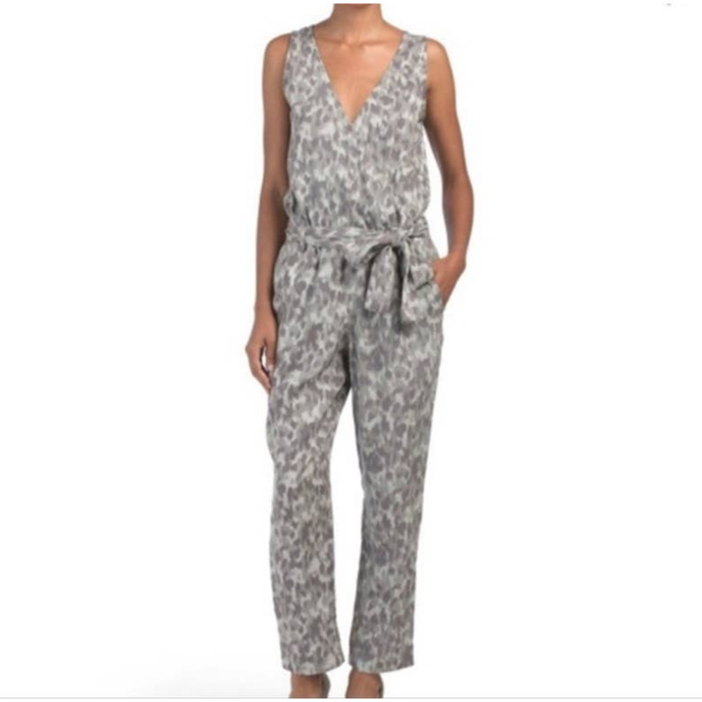Cloth & Stone Anthropologie Jumpsuit Size S Belted Sleeveless Camo Leopard Gray